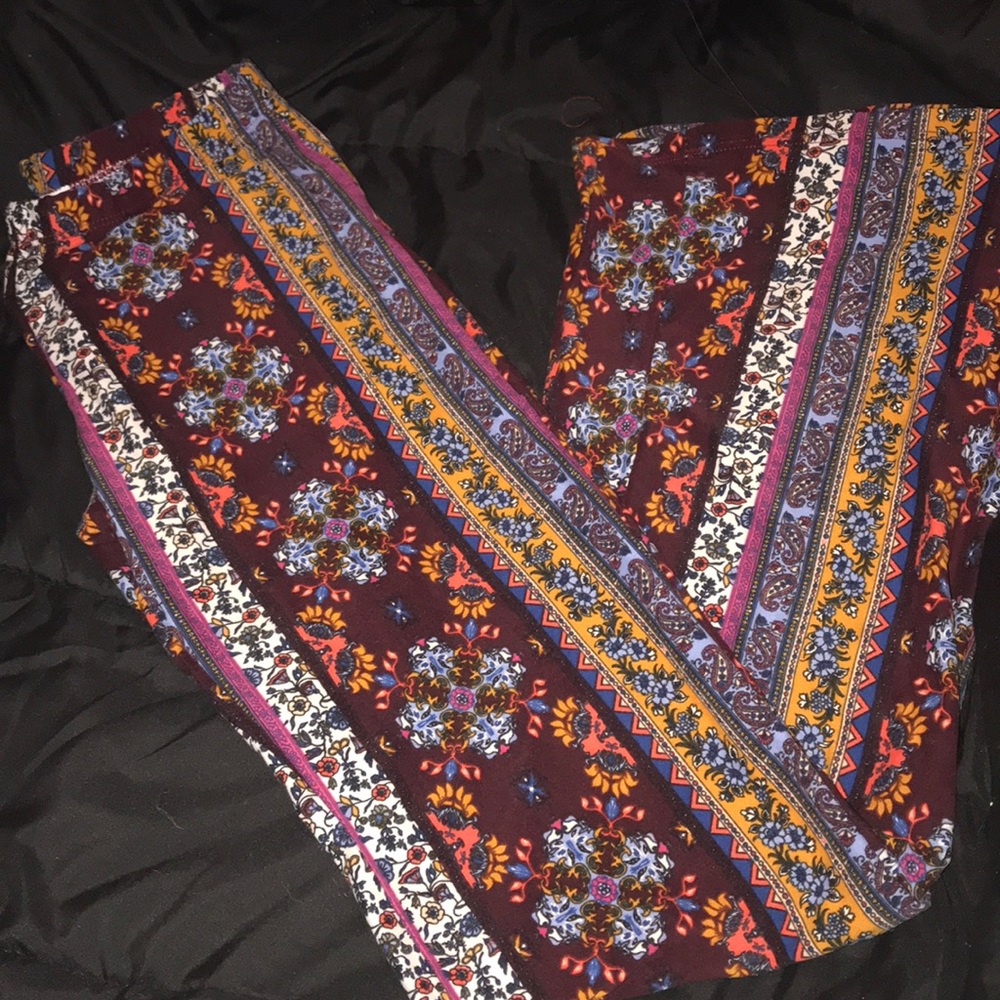 “Booty poppin” Flared Pants (Boho)